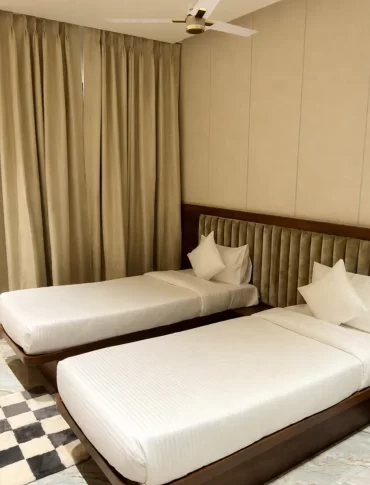 Super Delux Room