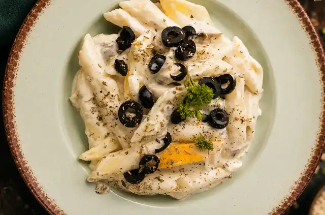 kesaria special white sauce pasta